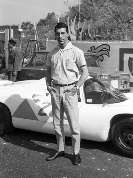 HNE 3869 Porsche homenaje a Vic Elford - Semanal Clásico - Revista online de coches clásicos, de colección y sport